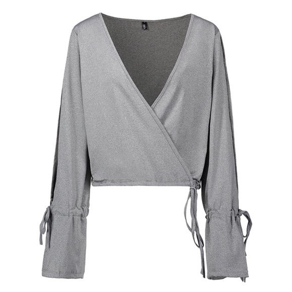 💥 LAST ONE Tie Waist Split Bell Sleeve Crop Top - Picture 3 of 4